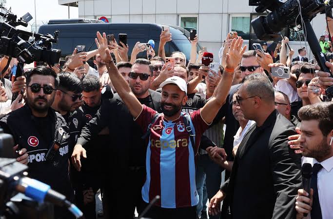 Mohamed Salah Lands in Istanbul as Trabzonspor Move Nears Completion